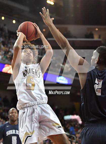Thumbnail 2 in Sierra Canyon vs. Bishop Montgomery (CIF SS Playoff Open DIV Semi Final) photogallery.