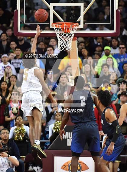 Thumbnail 2 in Sierra Canyon vs. Bishop Montgomery (CIF SS Playoff Open DIV Semi Final) photogallery.