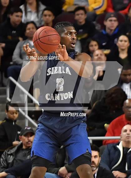 Thumbnail 3 in Sierra Canyon vs. Bishop Montgomery (CIF SS Playoff Open DIV Semi Final) photogallery.