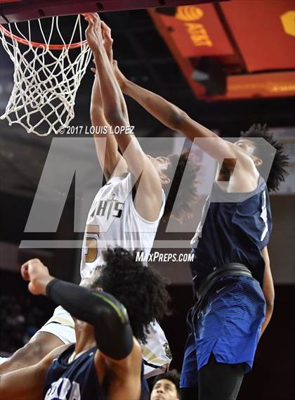 Thumbnail 3 in Sierra Canyon vs. Bishop Montgomery (CIF SS Playoff Open DIV Semi Final) photogallery.