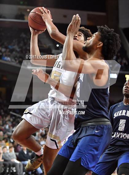 Thumbnail 3 in Sierra Canyon vs. Bishop Montgomery (CIF SS Playoff Open DIV Semi Final) photogallery.