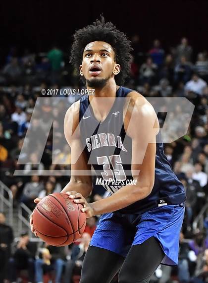 Thumbnail 2 in Sierra Canyon vs. Bishop Montgomery (CIF SS Playoff Open DIV Semi Final) photogallery.