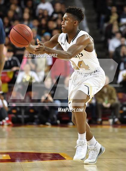 Thumbnail 2 in Sierra Canyon vs. Bishop Montgomery (CIF SS Playoff Open DIV Semi Final) photogallery.
