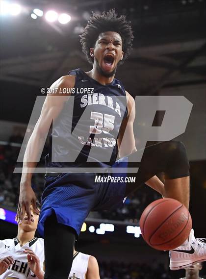 Thumbnail 3 in Sierra Canyon vs. Bishop Montgomery (CIF SS Playoff Open DIV Semi Final) photogallery.