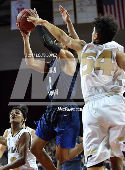 Thumbnail 3 in Sierra Canyon vs. Bishop Montgomery (CIF SS Playoff Open DIV Semi Final) photogallery.