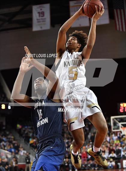 Thumbnail 2 in Sierra Canyon vs. Bishop Montgomery (CIF SS Playoff Open DIV Semi Final) photogallery.
