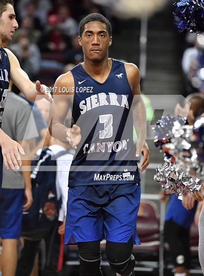 Thumbnail 2 in Sierra Canyon vs. Bishop Montgomery (CIF SS Playoff Open DIV Semi Final) photogallery.