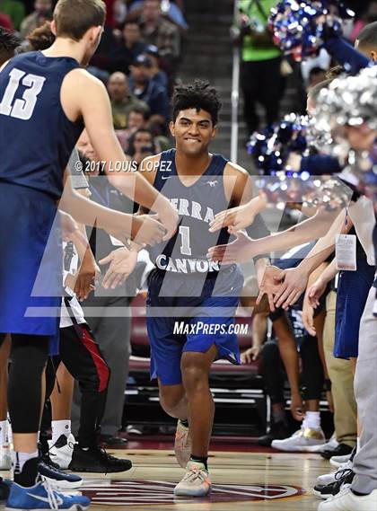 Thumbnail 3 in Sierra Canyon vs. Bishop Montgomery (CIF SS Playoff Open DIV Semi Final) photogallery.