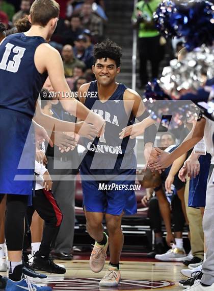 Thumbnail 1 in Sierra Canyon vs. Bishop Montgomery (CIF SS Playoff Open DIV Semi Final) photogallery.
