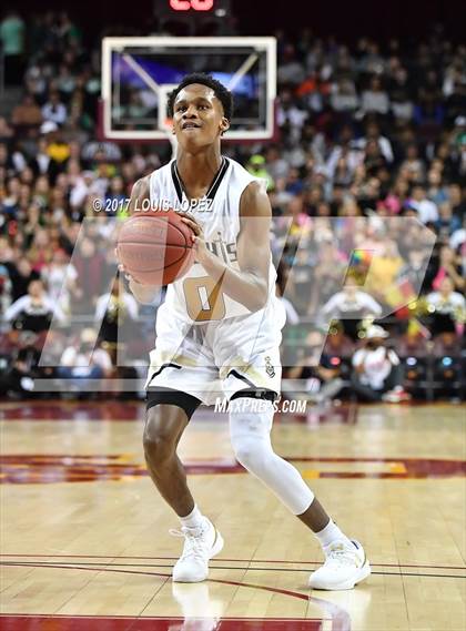 Thumbnail 3 in Sierra Canyon vs. Bishop Montgomery (CIF SS Playoff Open DIV Semi Final) photogallery.