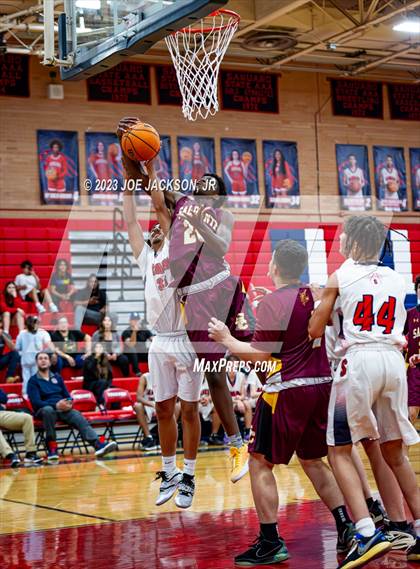Thumbnail 2 in Salpointe Catholic @ Sahuaro photogallery.