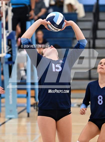 Thumbnail 3 in Corona del Mar vs. Tesoro photogallery.