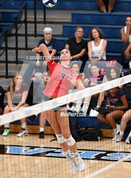 Thumbnail 3 in Corona del Mar vs. Tesoro photogallery.