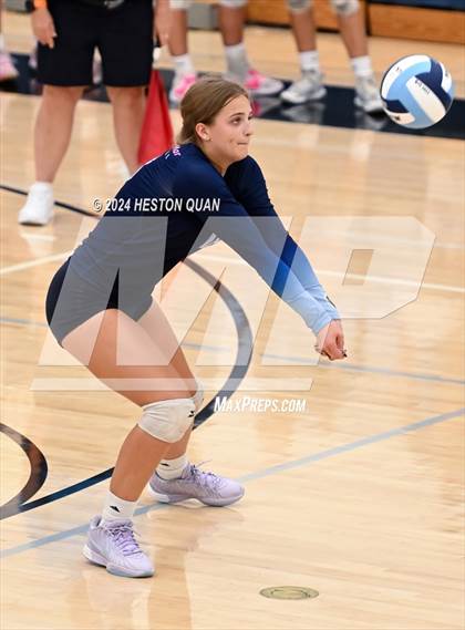 Thumbnail 3 in Corona del Mar vs. Tesoro photogallery.