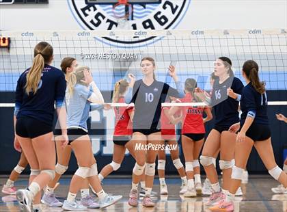 Thumbnail 3 in Corona del Mar vs. Tesoro photogallery.