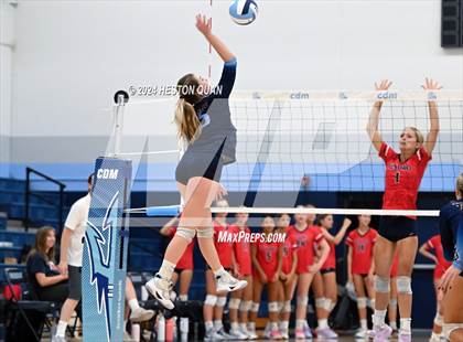 Thumbnail 3 in Corona del Mar vs. Tesoro photogallery.