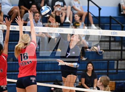 Thumbnail 3 in Corona del Mar vs. Tesoro photogallery.
