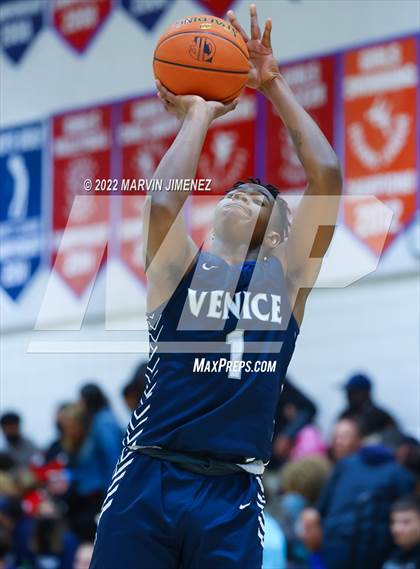 Thumbnail 2 in Venice @ Viewpoint (CIF D3 Southern Regional Final) photogallery.