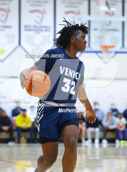 Thumbnail 2 in Venice @ Viewpoint (CIF D3 Southern Regional Final) photogallery.