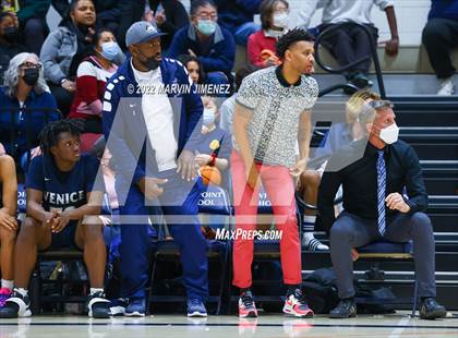 Thumbnail 3 in Venice @ Viewpoint (CIF D3 Southern Regional Final) photogallery.