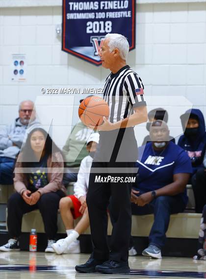 Thumbnail 1 in Venice @ Viewpoint (CIF D3 Southern Regional Final) photogallery.