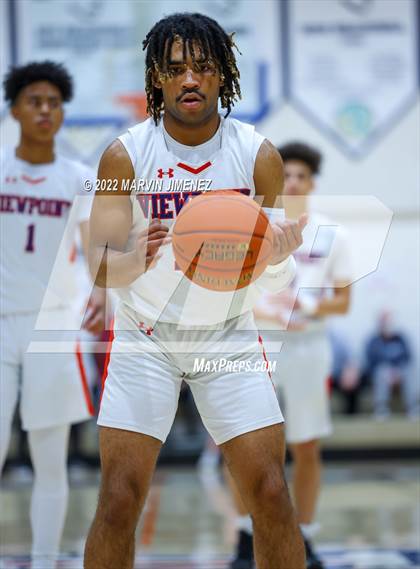 Thumbnail 1 in Venice @ Viewpoint (CIF D3 Southern Regional Final) photogallery.