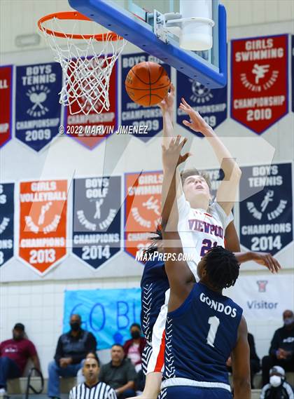 Thumbnail 3 in Venice @ Viewpoint (CIF D3 Southern Regional Final) photogallery.
