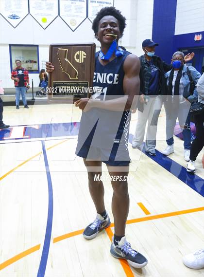 Thumbnail 3 in Venice @ Viewpoint (CIF D3 Southern Regional Final) photogallery.
