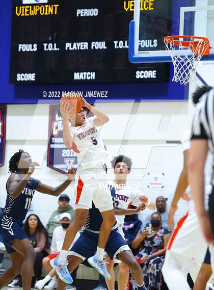Thumbnail 1 in Venice @ Viewpoint (CIF D3 Southern Regional Final) photogallery.