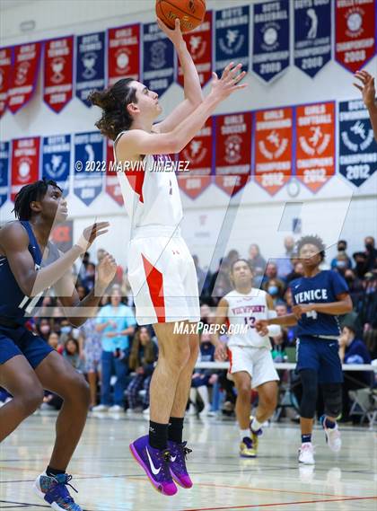 Thumbnail 1 in Venice @ Viewpoint (CIF D3 Southern Regional Final) photogallery.