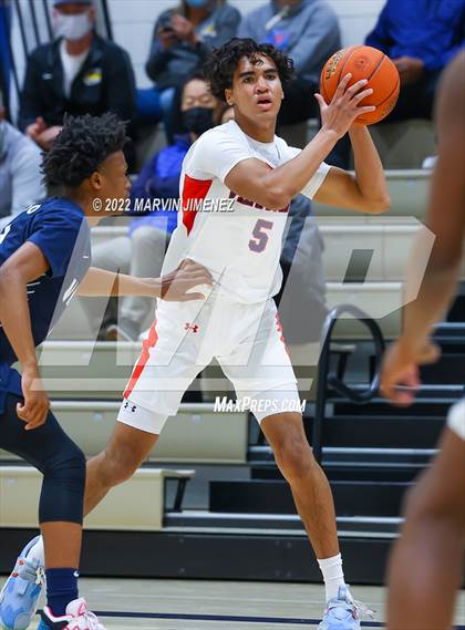 Thumbnail 3 in Venice @ Viewpoint (CIF D3 Southern Regional Final) photogallery.
