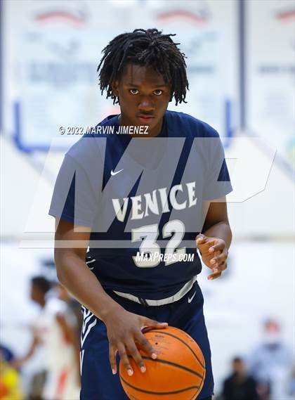 Thumbnail 2 in Venice @ Viewpoint (CIF D3 Southern Regional Final) photogallery.