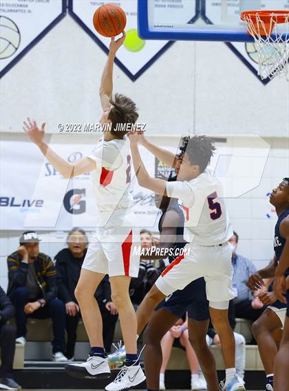 Thumbnail 3 in Venice @ Viewpoint (CIF D3 Southern Regional Final) photogallery.