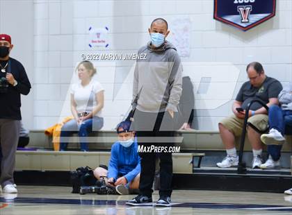 Thumbnail 2 in Venice @ Viewpoint (CIF D3 Southern Regional Final) photogallery.