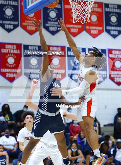 Thumbnail 2 in Venice @ Viewpoint (CIF D3 Southern Regional Final) photogallery.