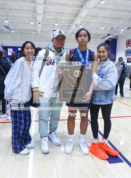 Thumbnail 3 in Venice @ Viewpoint (CIF D3 Southern Regional Final) photogallery.