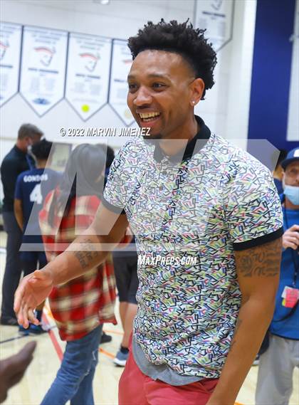 Thumbnail 3 in Venice @ Viewpoint (CIF D3 Southern Regional Final) photogallery.