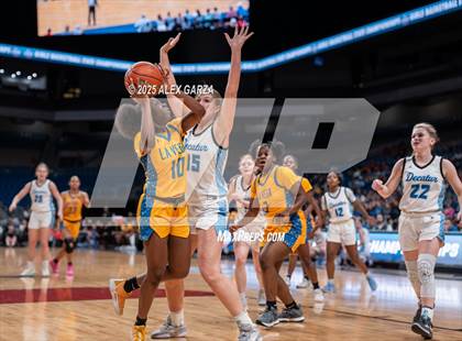 Thumbnail 2 in Decatur vs. La Vega (UIL 4A Basketball Division I Final) photogallery.