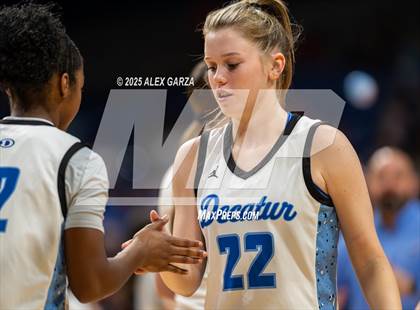 Thumbnail 3 in Decatur vs. La Vega (UIL 4A Basketball Division I Final) photogallery.