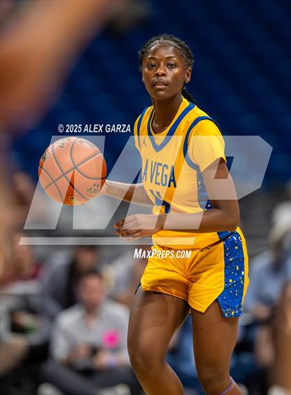 Thumbnail 2 in Decatur vs. La Vega (UIL 4A Basketball Division I Final) photogallery.