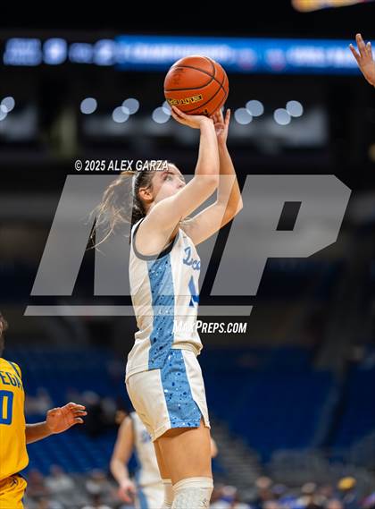 Thumbnail 1 in Decatur vs. La Vega (UIL 4A Basketball Division I Final) photogallery.