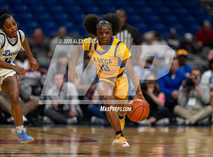 Thumbnail 3 in Decatur vs. La Vega (UIL 4A Basketball Division I Final) photogallery.