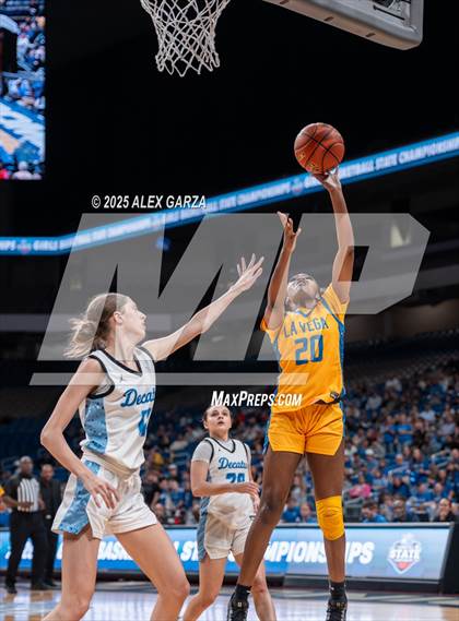 Thumbnail 1 in Decatur vs. La Vega (UIL 4A Basketball Division I Final) photogallery.
