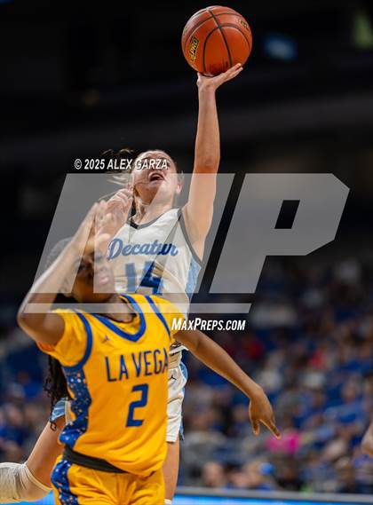 Thumbnail 1 in Decatur vs. La Vega (UIL 4A Basketball Division I Final) photogallery.