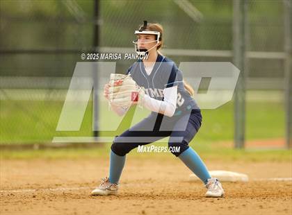 Thumbnail 3 in Bishop Grimes vs Fabius Pompey photogallery.