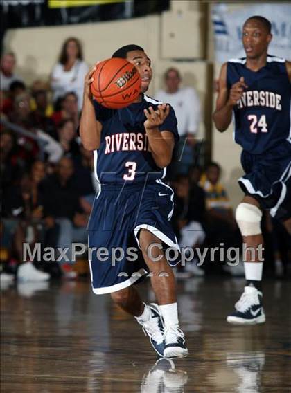 Thumbnail 1 in Winter Park vs. Riverside (City of Palms Classic) photogallery.