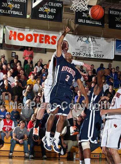 Thumbnail 3 in Winter Park vs. Riverside (City of Palms Classic) photogallery.