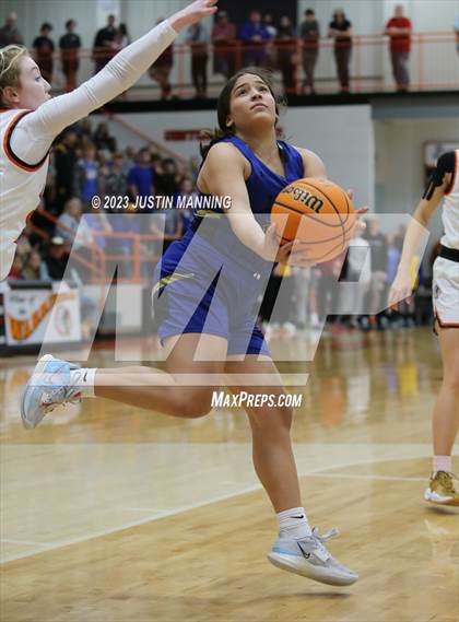 Thumbnail 3 in Lamar vs. Bergman (AAA 3A Semifinal) photogallery.