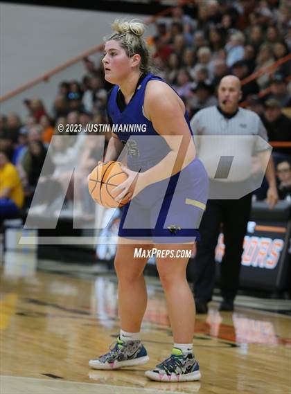 Thumbnail 2 in Lamar vs. Bergman (AAA 3A Semifinal) photogallery.