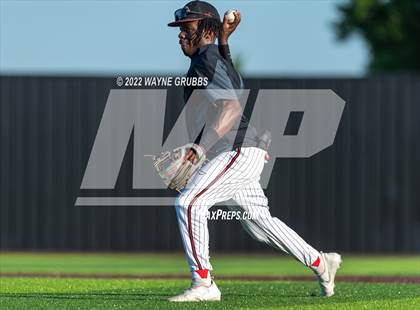 Thumbnail 3 in Spring Hill vs. Melissa (UIL 4A Region II Semifinal Game 2) photogallery.